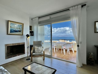 Apartment Ullastret Outdoor Recording 3