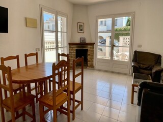 Apartment L'Escala Features 12