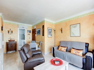 Apartment Roses Features 17