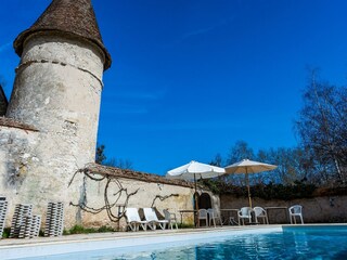Kasteel Lurcy-Lévis Buitenaudio-opname 3