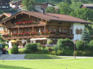Ferienwohnung "Alpenrose" im Huaterhof