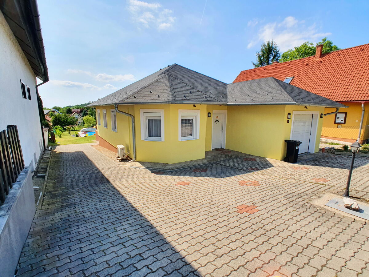 Ferienhaus Balatongyörök Außenaufnahme 8