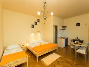 Villa Iveta- Triple Room (Ground Floor) - Martina