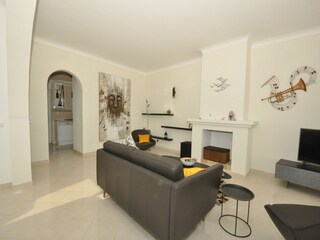 Holiday house Lagos Features 13