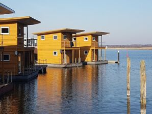 Hausboot in Kroeslin am Bodden - Kröslin - image1