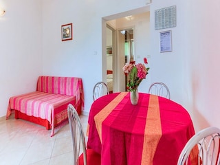 Apartment Postira  9