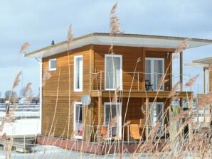 Ferienhaus Hausboot in Kröslin am Bodden
