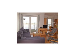 House boat Barth Features 3
