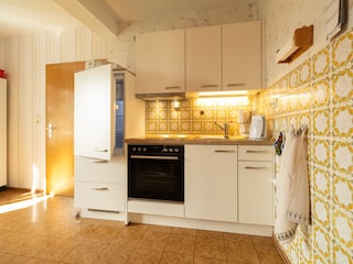 Voll ausgestattete Küche