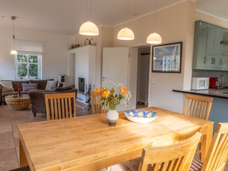 Eßtisch, offene Küche