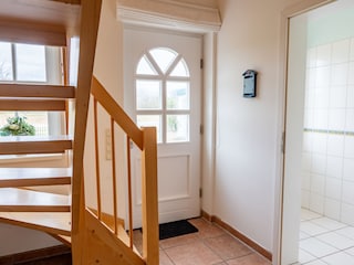 Diele mit Hauseingangstür