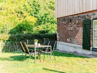 Terrassenbereich hinter dem Haus