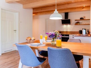 Offene Küche mit Essbereich