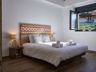 Villa Zeberio Features 14