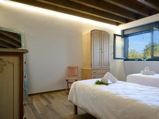 Villa Zeberio Features 17