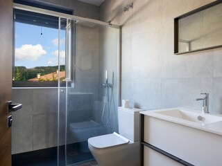 Villa Zeberio Features 19