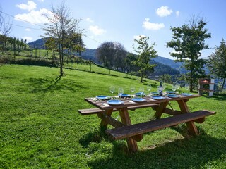 Villa Zeberio Environment 23