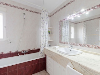 Villa Alicante Features 24