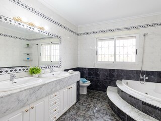 Villa Alicante Features 29