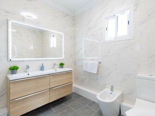 Villa La Marina Features 25