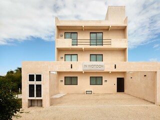 Apartment Welt Outdoor Recording 4