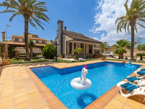 Villa Paradise Palms by Fidalsa