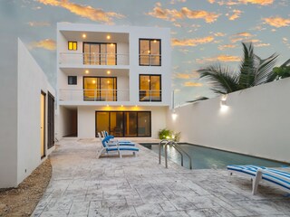 Apartment Welt Outdoor Recording 1