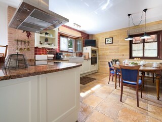 Villa Zeberio Features 15