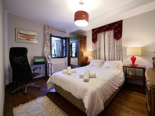 Villa Zeberio Features 18