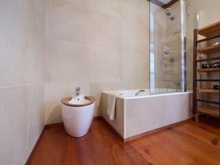 Villa Zeberio Features 25