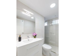 Villa Alicante Features 24