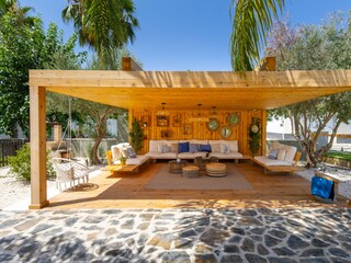 Villa Almoradi Features 15