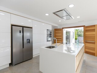 Villa Almoradi Features 24