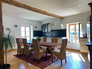 Living/dining area, 1F