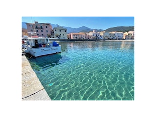 Holiday house Procchio Environment 36