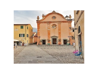 Holiday house Procchio Environment 37