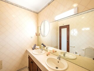Villa Ferreiras  38