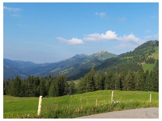 Wanderung mit Blick auf die Nagelfluhkette