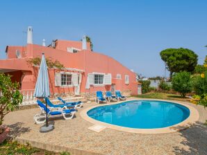 Villa in Albufeira mit Meeresstrand - Olhos de Agua - image1