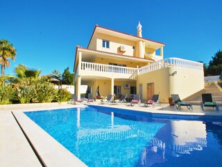 Villa Ferreiras  48