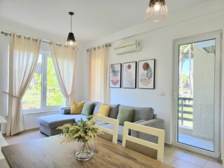 Apartment Gjiri Lalzit  7