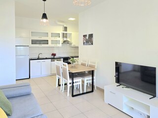 Apartment Gjiri Lalzit  14