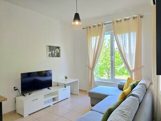 Apartment Gjiri Lalzit  12