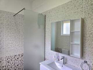 Apartment Gjiri Lalzit Features 2