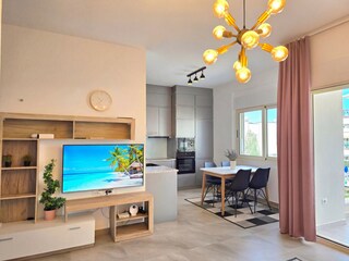 Apartment Gjiri Lalzit Features 11