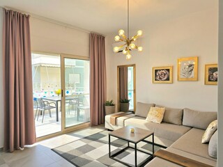 Apartment Gjiri Lalzit Features 13