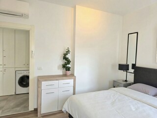 Apartment Gjiri Lalzit Features 19