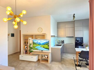 Apartment Gjiri Lalzit Features 21