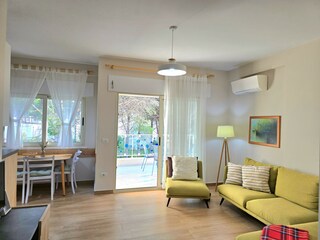 Apartment Gjiri Lalzit Features 10