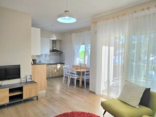 Apartment Gjiri Lalzit Features 17